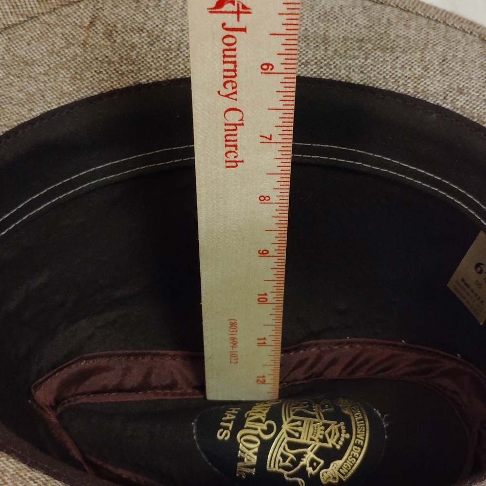 ParkRoyal Stylish Beige Fedora with Feather Detail - Picture 5 of 8